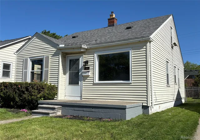 Homes for sale in Hazel Park City Oakland, MI | 164 W Browning Ave, Hazel Park City Oakland, MI 48030 | MLS# 20261024302