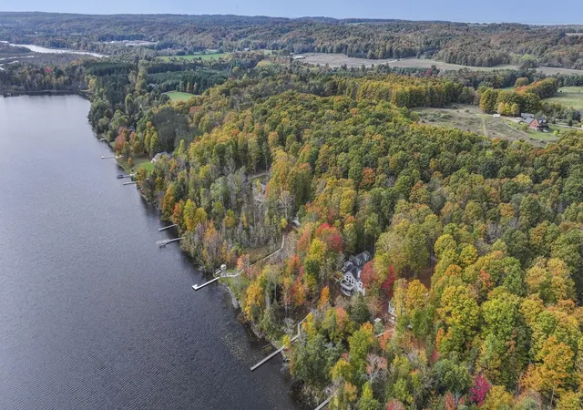 4th image of 4944 Benway Ln, Central Lake, MI 49622 | MLS# 78080066823