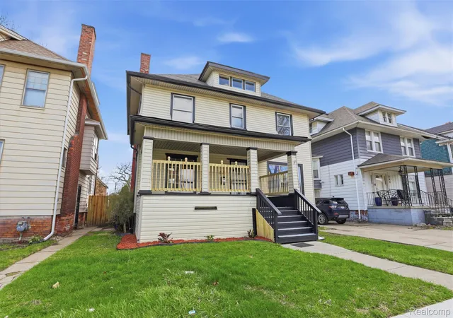 Photo 3 of Single family home for sale at 839 Webb St, Detroit, MI 48202 | MLS# 20261024318 | Listing updated on 2026-09-14