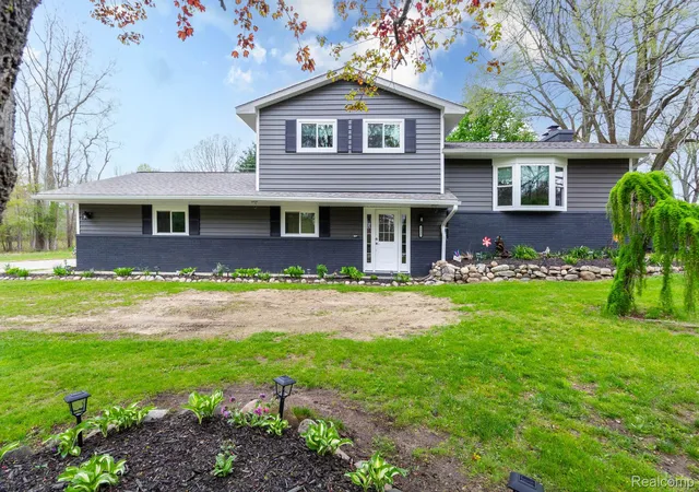 Photo 3 of Single family home for sale at 1337 Haines Rd, Lapeer, MI 48446 | MLS# 20261024324 | Listing updated on 2026-09-15