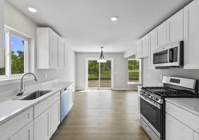 2nd image of 31529 Augusta Dr #72, Romulus, MI 48174 | MLS# 81026014941