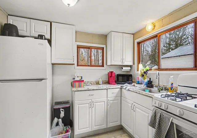 5th image of 130 Burrill Dr, Prudenville, MI 48651 | MLS# 61050204124