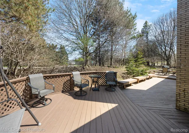 Listing Photo 5 - Condo for sale in building located at 1603 Franklin Hls Dr, BloomfieldHillsCity_Oakland, MI 48302 - Unit #1