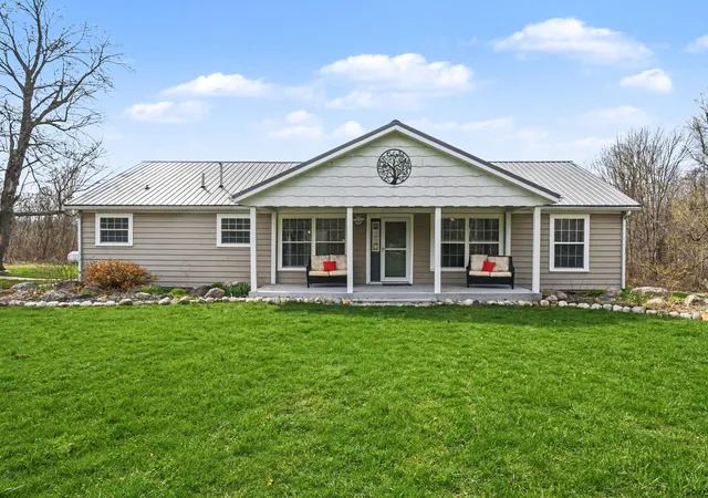 Homes for sale in Coloma, MI | 45284 Co Rd 703, Coloma, MI 49038 | MLS# 69026014978