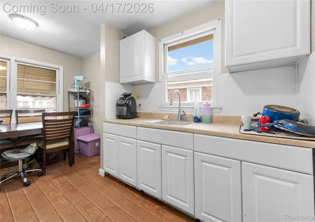 Photo 2 of Single family home for sale at 911 Sherbourne St, Inkster, MI 48141 | MLS# 20261024446 | Listing updated on 2026-09-13