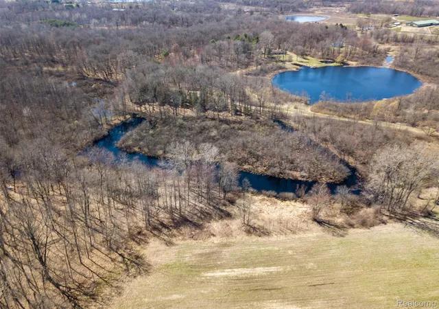 29th image of 825 W Rose Center Rd, Holly, MI 48442 | MLS# 20261024462