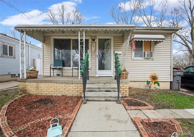 1st image of 29510 Glenwood St, Inkster, MI 48141 | MLS# 20261024478