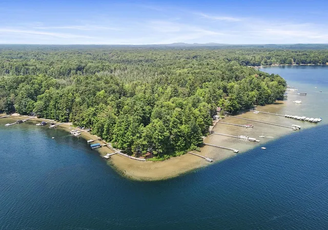 Photo 1 of Single family home for sale at 620 Lakewood Rd, Traverse City, MI 49685 | MLS# 78080066845 | Listing updated on 2026-07-31