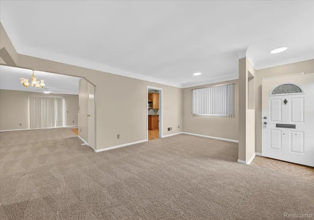 5th image of 28901 W Chicago St, Livonia, MI 48150 | MLS# 20261024508
