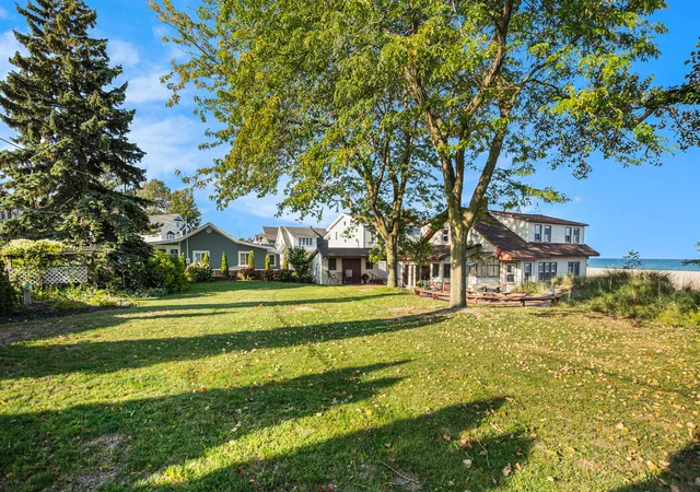 5th image of 30 Lakeshore Dr, South Haven, MI 49090 | MLS# 69026015030