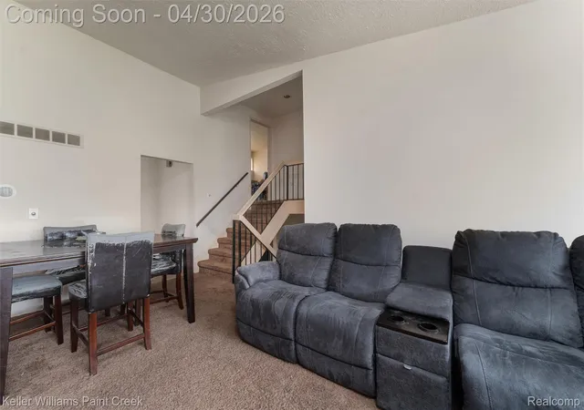 Listing Photo 5 - Condo for sale in building located at 19877 Villa Ct W, Southfield, MI 48076