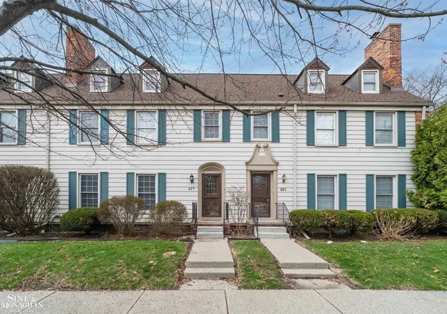 Homes for sale in Grosse Pointe City Wayne, MI | 377 Rivard Blvd, Grosse Pointe City Wayne, MI 48230 | MLS# 58050204174