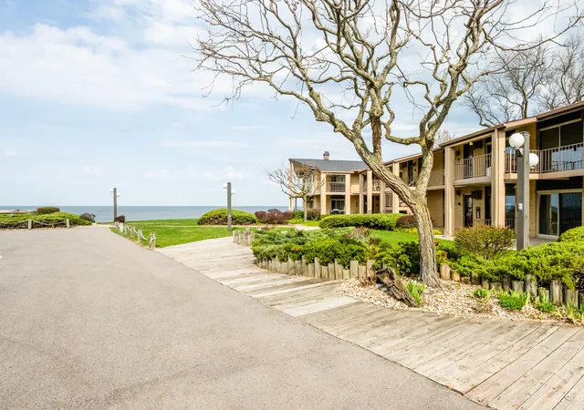 2nd image of 4150 Ridge Rd #4, Stevensville, MI 49127 | MLS# 69026015050