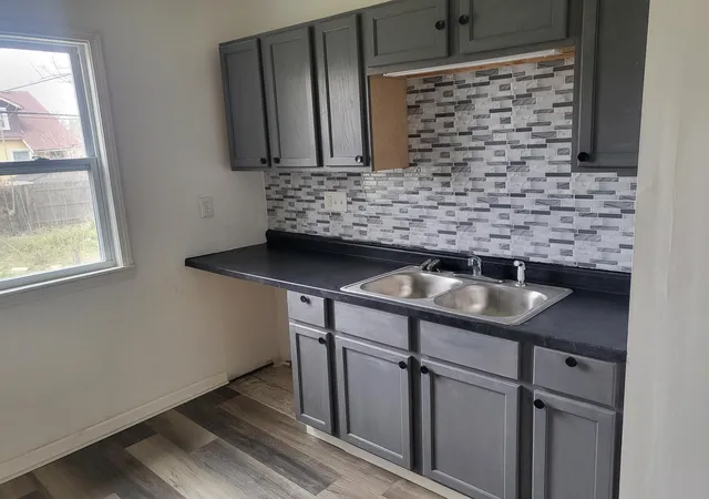 3rd image of 19615 Hasse St, Detroit, MI 48234 | MLS# 81026015051