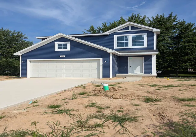 2nd image of 383 Pinery Ln, Fremont, MI 49412 | MLS# 65026015052