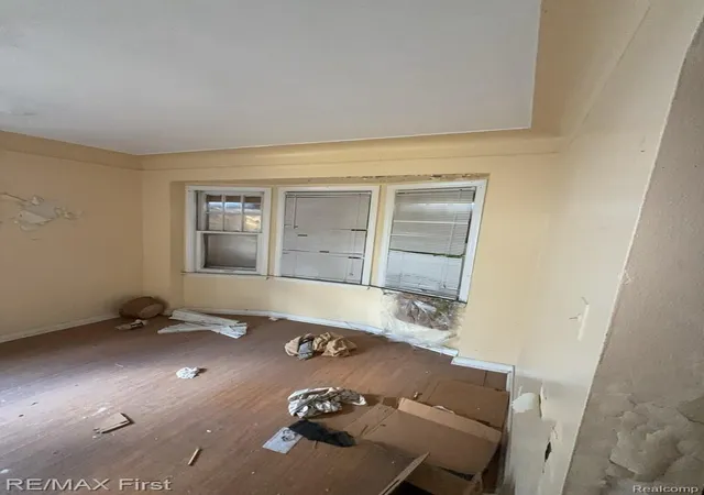 4th image of 9536 Minock St, Detroit, MI 48228 | MLS# 20261024610