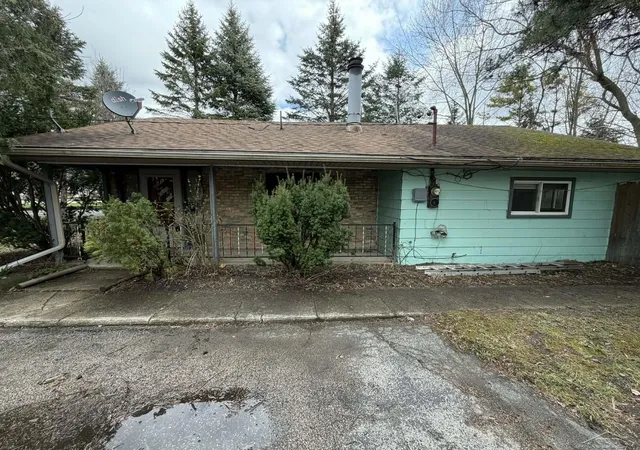 Photo 1 of Single family home for sale at 2060 Cass Ave, Bay City, MI 48708 | MLS# 61050204184 | Listing updated on 2026-09-10