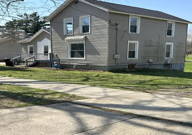 Homes for sale in Hudson, MI | 714 N Maple Grove Ave, Hudson, MI 49247 | MLS# 81026015198
