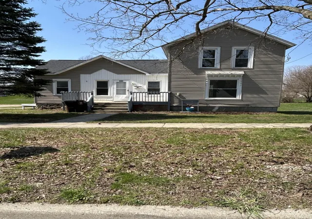 Homes for sale in Hudson, MI | 714 N Maple Grove Ave, Hudson, MI 49247 | MLS# 81026015198