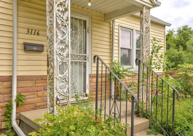 Photo 1 of Sale Pending at 3116 Grant St, Saginaw, MI 48601 | MLS# 61050204250 | Listing updated on 2026-09-03