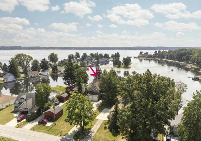 Photo 3 of Single family home for sale at 7039 W White Birch Ave, Lake City, MI 49651 | MLS# 78080066885 | Listing updated on 2026-04-30