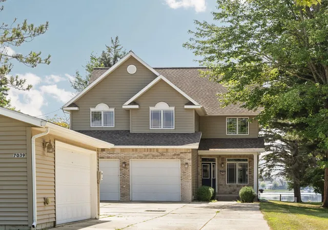 Photo 4 of Single family home for sale at 7039 W White Birch Ave, Lake City, MI 49651 | MLS# 78080066885 | Listing updated on 2026-04-30