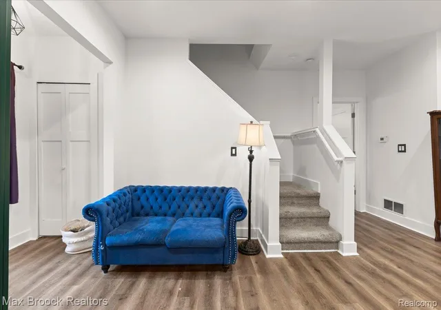 Photo 3 of Single family home for sale at 515 Clinton St, Howell, MI 48843 | MLS# 20261024899 | Listing updated on 2026-07-06