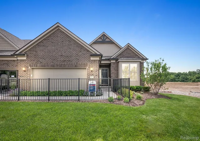 Photo 1 of Sale Pending at 868 Kelpie Dr, Pittsfield Charter Township Washtenaw, MI 48108 | MLS# 20261024943 | Listing updated on 2026-07-07
