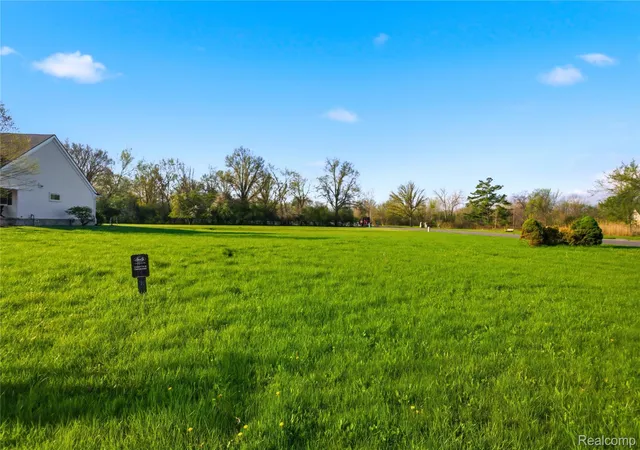2nd image of 25 Potowatomi Dr, Grosse Ile, MI 48138 | MLS# 20261025052