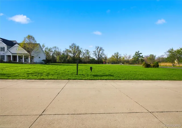 4th image of 25 Potowatomi Dr, Grosse Ile, MI 48138 | MLS# 20261025052