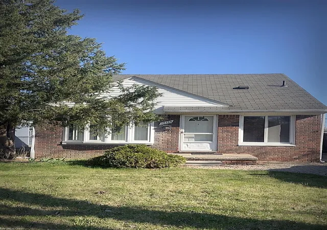 Homes for sale in Eastpointe City Macomb, MI | 16765 Stricker Ave, Eastpointe City Macomb, MI 48021 | MLS# 58050204311