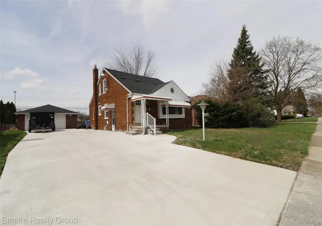 Photo 3 of Single family home for sale at 5743 N Highland St, Dearborn Heights, MI 48127 | MLS# 20261025149 | Listing updated on 2026-07-06