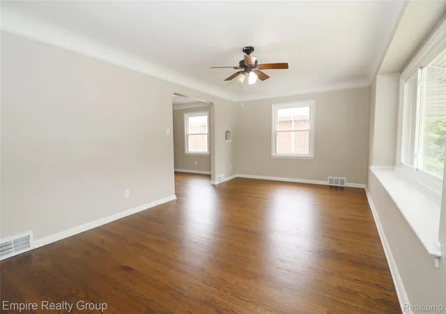 Photo 4 of Single family home for sale at 5743 N Highland St, Dearborn Heights, MI 48127 | MLS# 20261025149 | Listing updated on 2026-07-06