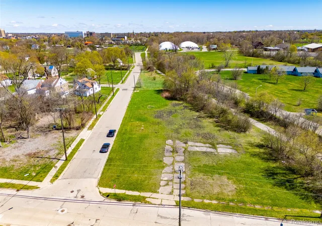 3rd image of 91 Lake St, Pontiac, MI 48341 | MLS# 20261025199