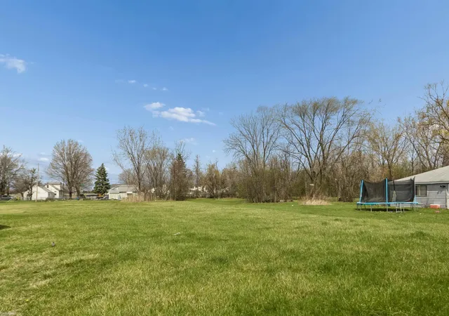 Photo 3 of Single family home for sale at 19911 Fenton St, Roseville, MI 48066 | MLS# 58050204361 | Listing updated on 2026-09-29