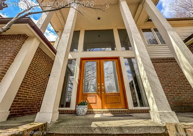 Photo 3 of Single family home for sale at 2131 Birchwood Way, Bloomfield Hills, MI 48302 | MLS# 20261025241 | Listing updated on 2026-09-08