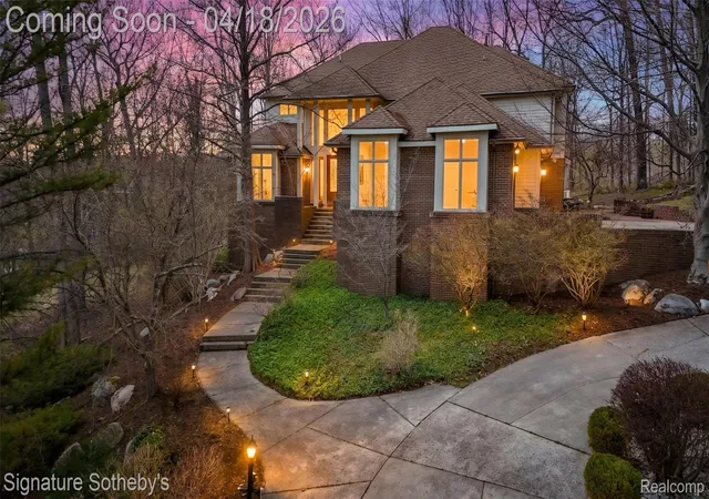 Photo 1 of Single family home for sale at 2131 Birchwood Way, Bloomfield Hills, MI 48302 | MLS# 20261025241 | Listing updated on 2026-09-08