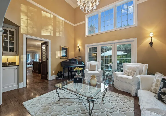 Photo 4 of Single family home for sale at 25325 Devon Ln, Franklin, MI 48025 | MLS# 20261025258 | Listing updated on 2026-10-14