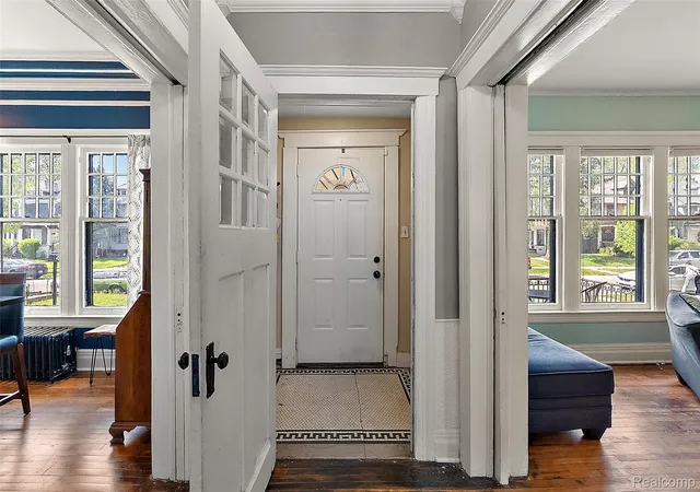 Photo 3 of Single family home for sale at 867 Edison St, Detroit, MI 48202 | MLS# 20261025272 | Listing updated on 2026-09-15