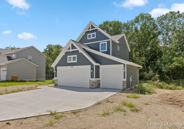 4th image of 1417 Kimber Dr, Lowell, MI 49331 | MLS# 65026015532