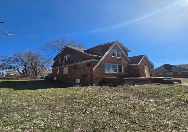 Photo 1 of Single family home for sale at 15724 Lesure St, Detroit, MI 48227 | MLS# 20261025408 | Listing updated on 2026-10-08