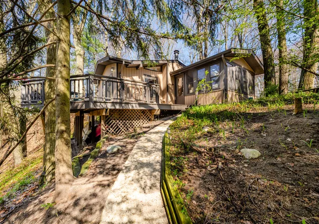 1st image of 28310 Shorewood Dr, Covert, MI 49043 | MLS# 69026015640