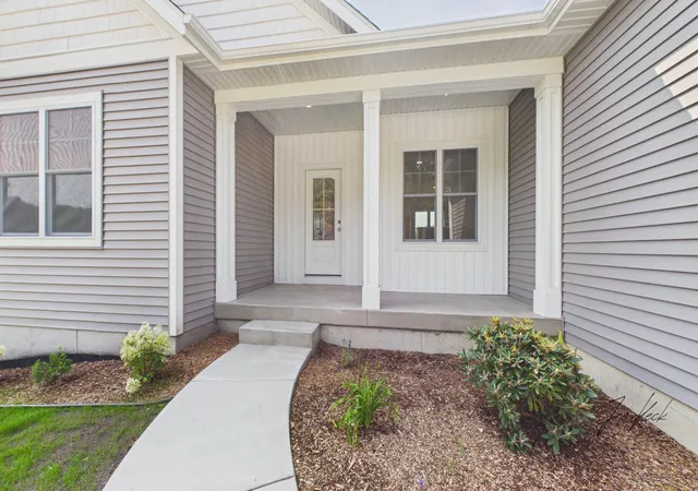 Photo 4 of Single family home for sale at 7393 Atwater Dr #35, Norton Shores, MI 49456 | MLS# 71026015645 | Listing updated on 2026-09-10