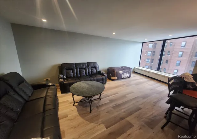 5th image of 8200 Jefferson Ave #1201, Detroit, MI 48214 | MLS# 20261025528