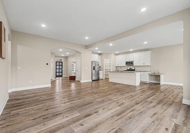 4th image of 6767 Creekside View Dr Se, Grand Rapids, MI 49508 | MLS# 65026015794