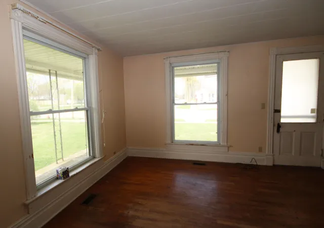 Photo 3 of Single family home for sale at 304 E Prairie St, Vicksburg, MI 49097 | MLS# 66026015790 | Listing updated on 2026-07-29