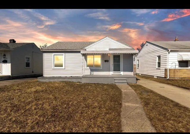 Homes for sale in Garden City City Wayne, MI | 28832 Block St, Garden City City Wayne, MI 48135 | MLS# 81026015836