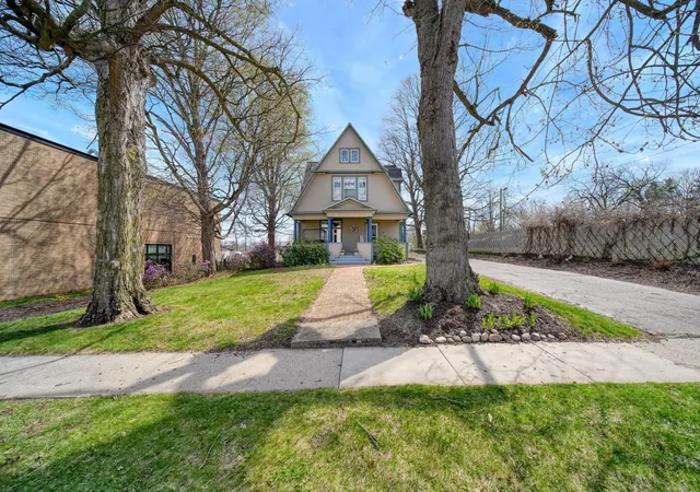 2nd image of 113 Chicago St, Brooklyn, MI 49230 | MLS# 55026015884