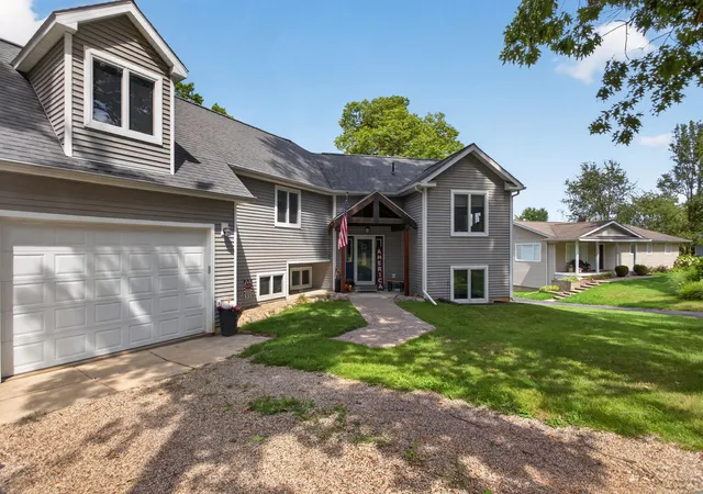 Photo 3 of Single family home for sale at 1720 Little Dr, Horton, MI 49246 | MLS# 55026015900 | Listing updated on 2026-08-19