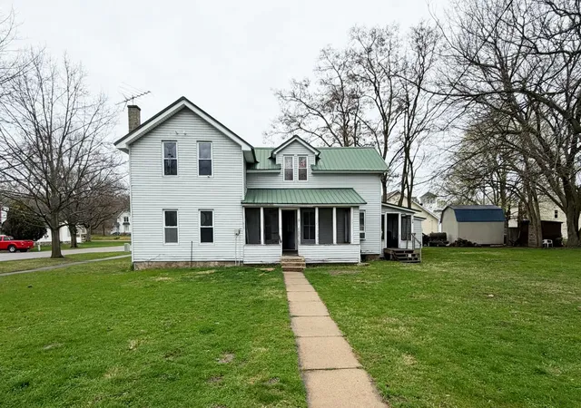Homes for sale in Augusta Village Kalamazoo, MI | 112 W Clinton St, Augusta Village Kalamazoo, MI 49012 | MLS# 66026015905